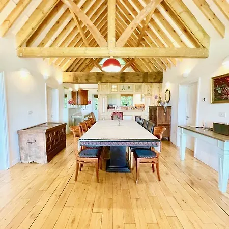 House On The Brooks Self Catering Holiday Let South Downs West Sussex Sleeps 14 Pulborough Exterior foto