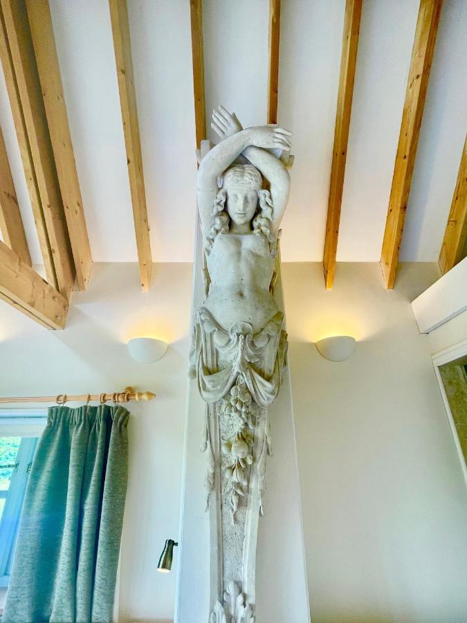 House On The Brooks Self Catering Let South Downs West Sussex Sleeps 14